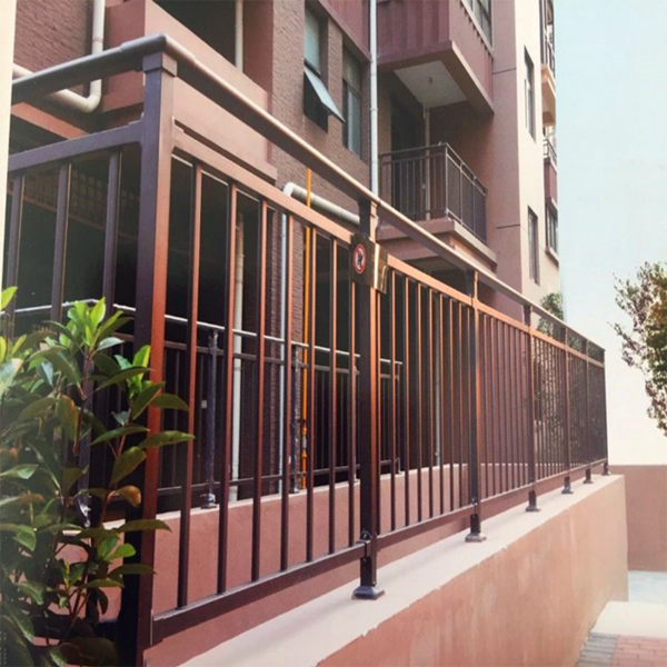 Rust-Proof Aluminum Balcony Railing – Outdoor Garden Fence, Custom Sizes & Bulk Orders - Image 4