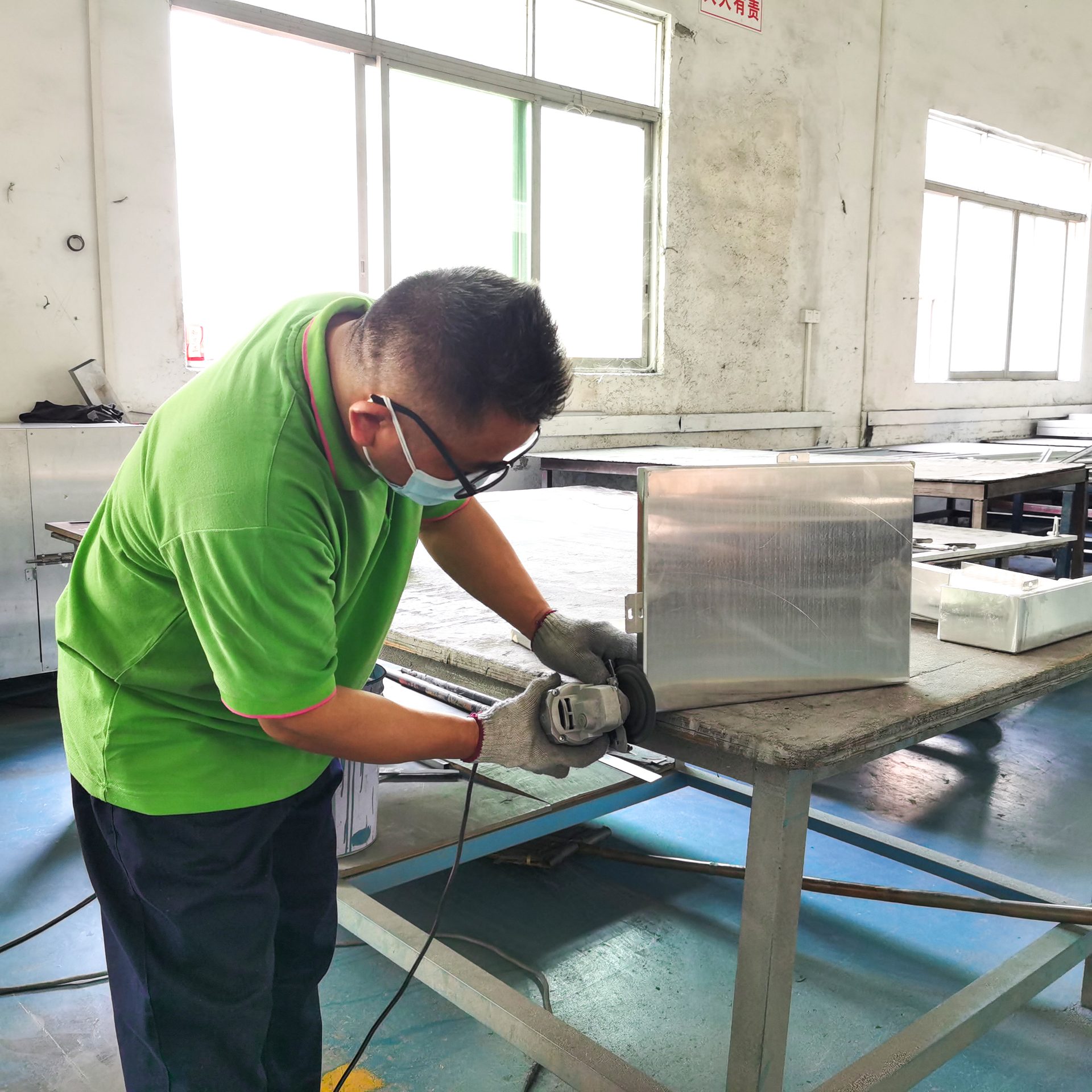 Edge grinding and finishing for custom aluminum exterior wall panel price