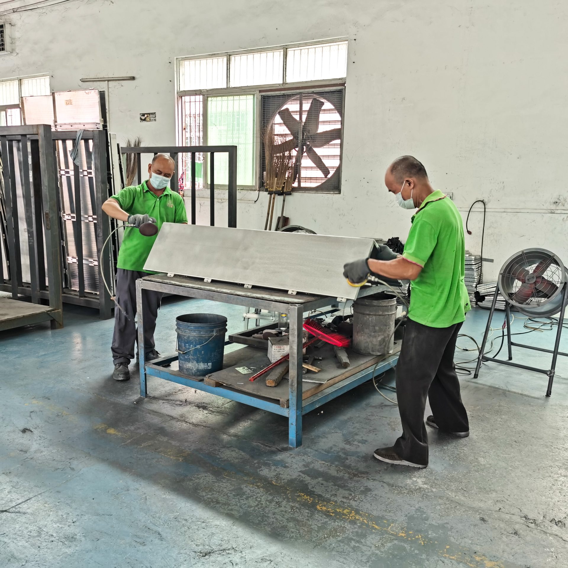 Surface pretreatment before PVDF coating on aluminum veneer panels