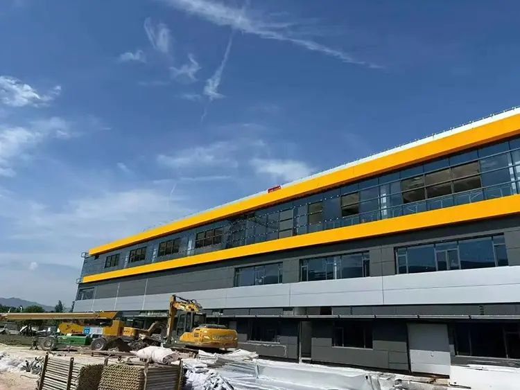 How to Choose an Aluminum Curtain Wall Panel Manufacturer Likton finished aluminum curtain wall panel facade for a commercial building