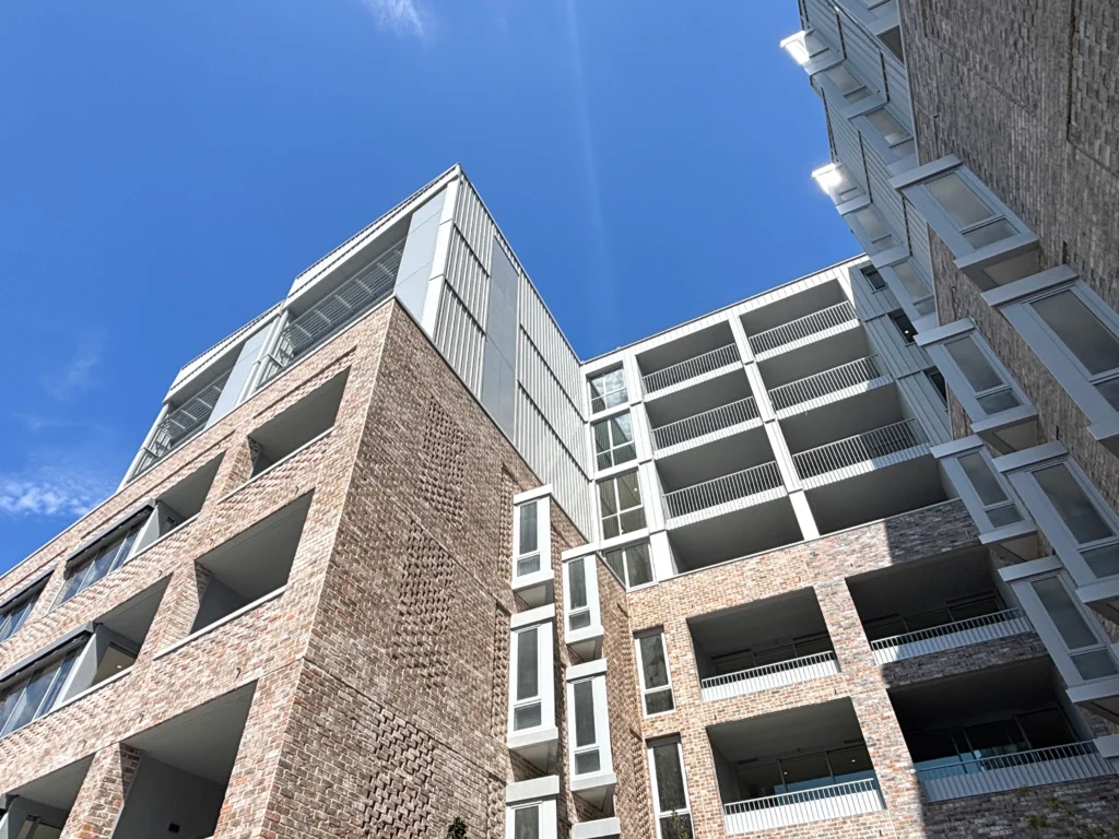 Brick Townhouse Aluminum Slat Screens - 5