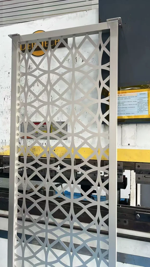 Laser-Cut Sliding Screens for Apartment Corridor - 6
