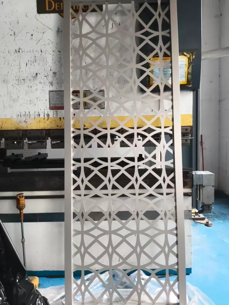 Laser-Cut Sliding Screens for Apartment Corridor - 4