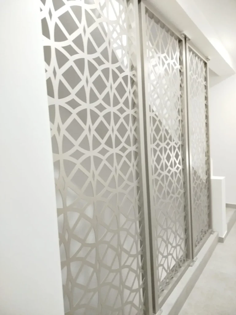 Laser-Cut Sliding Screens for Apartment Corridor - 3