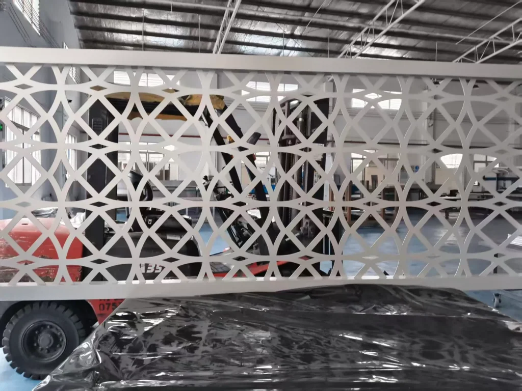 Laser-Cut Sliding Screens for Apartment Corridor - 8
